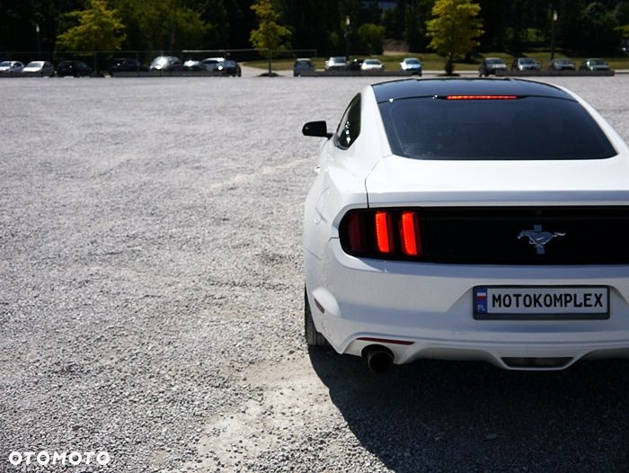Ford Mustang 3.7 V6 Premium - 8