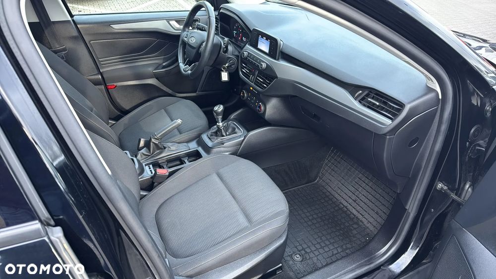 Ford Focus 1.0 EcoBoost Trend - 21