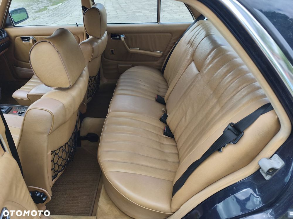 Mercedes-Benz W123 - 14