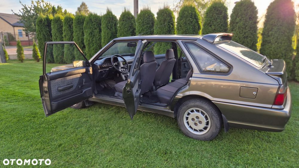 Polonez Caro - 32