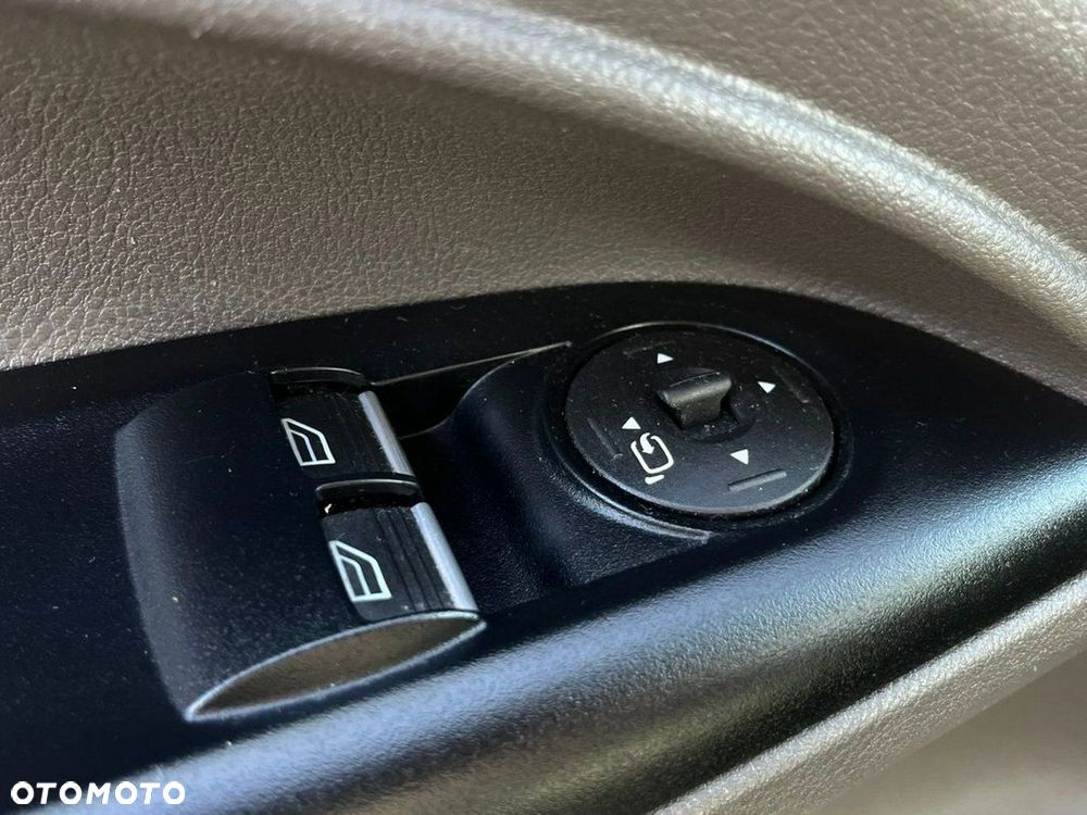 Ford Transit Connect - 36