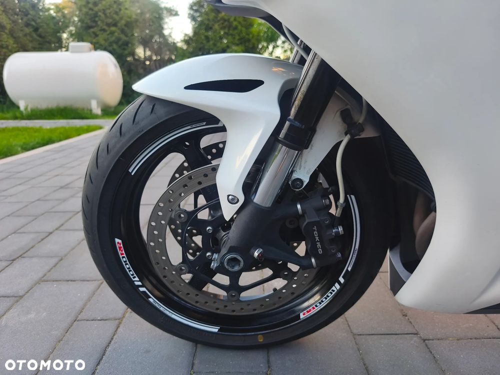 Honda CBR - 22