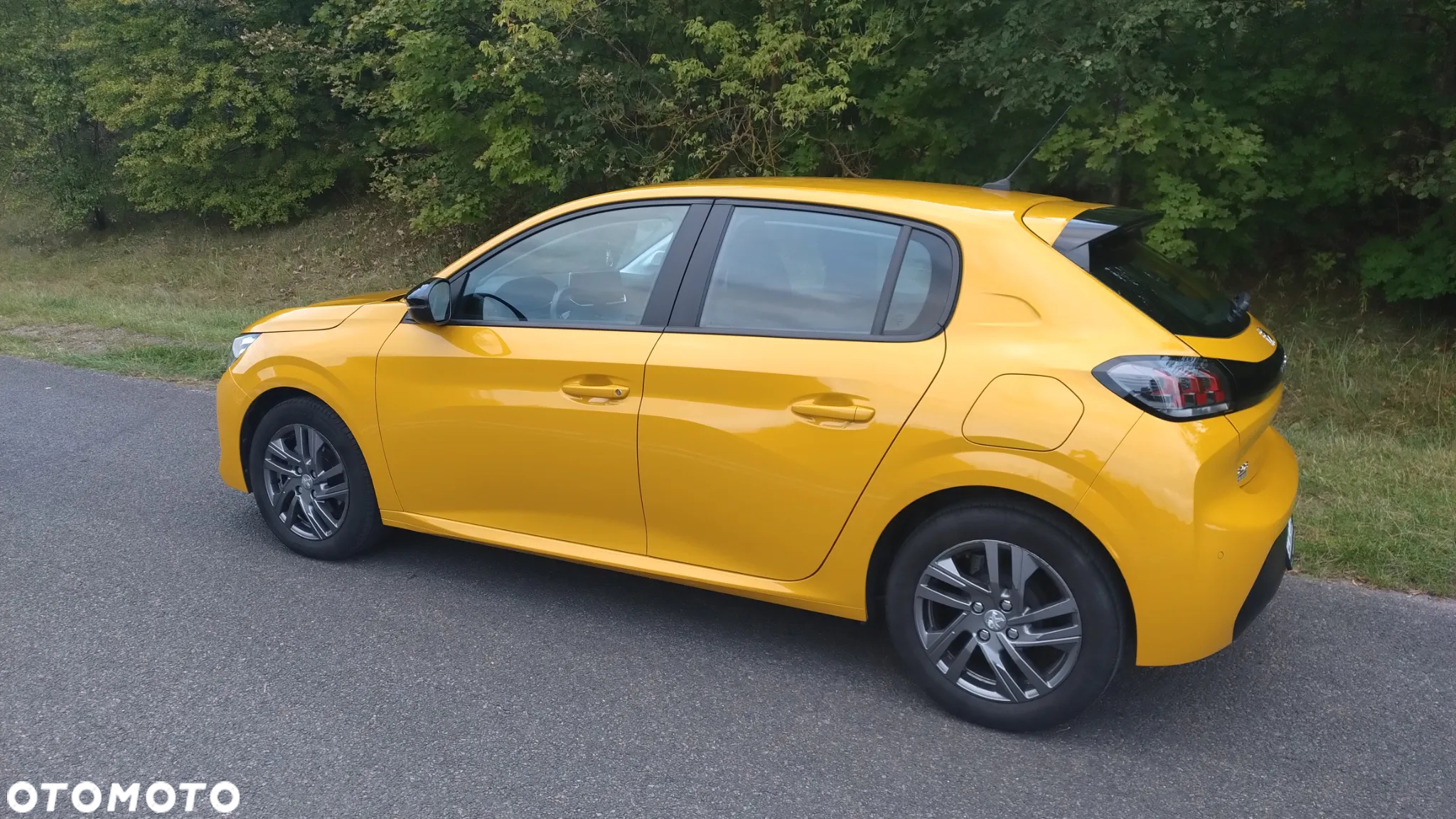 Peugeot 208 1.2 PureTech Allure S&S - 3