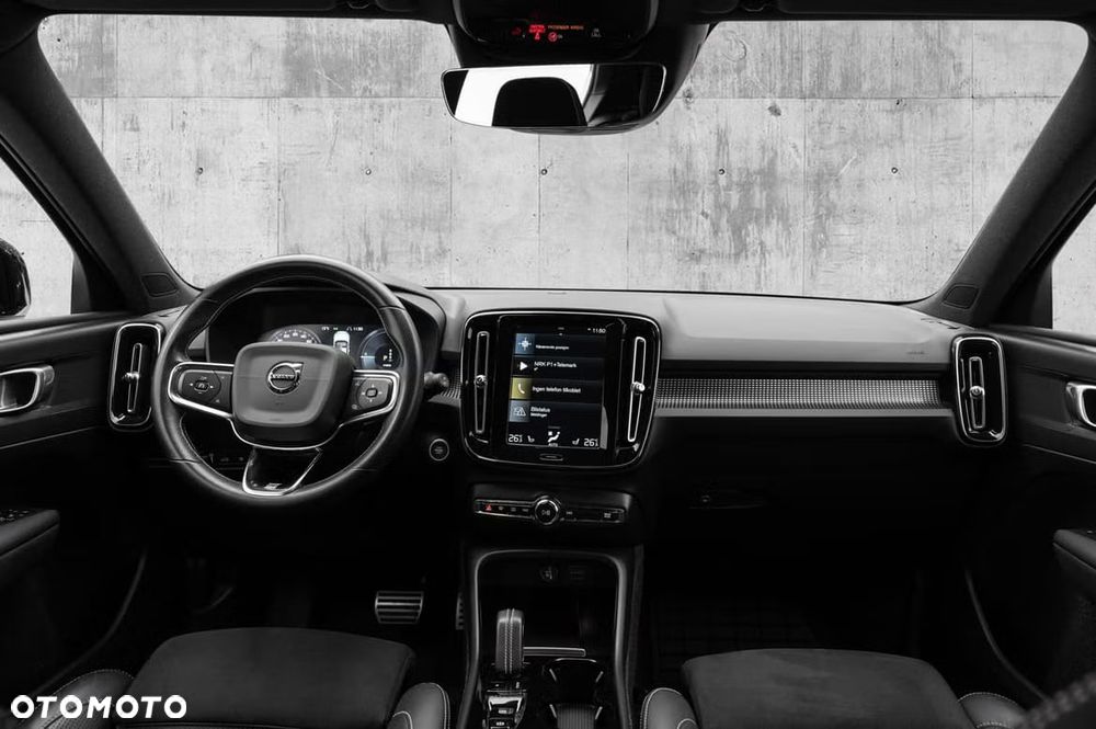 Volvo XC 40 T5 Twin Engine DKG R-Design - 19