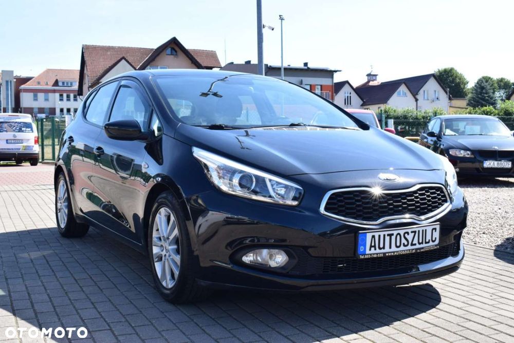 Kia Ceed - 4