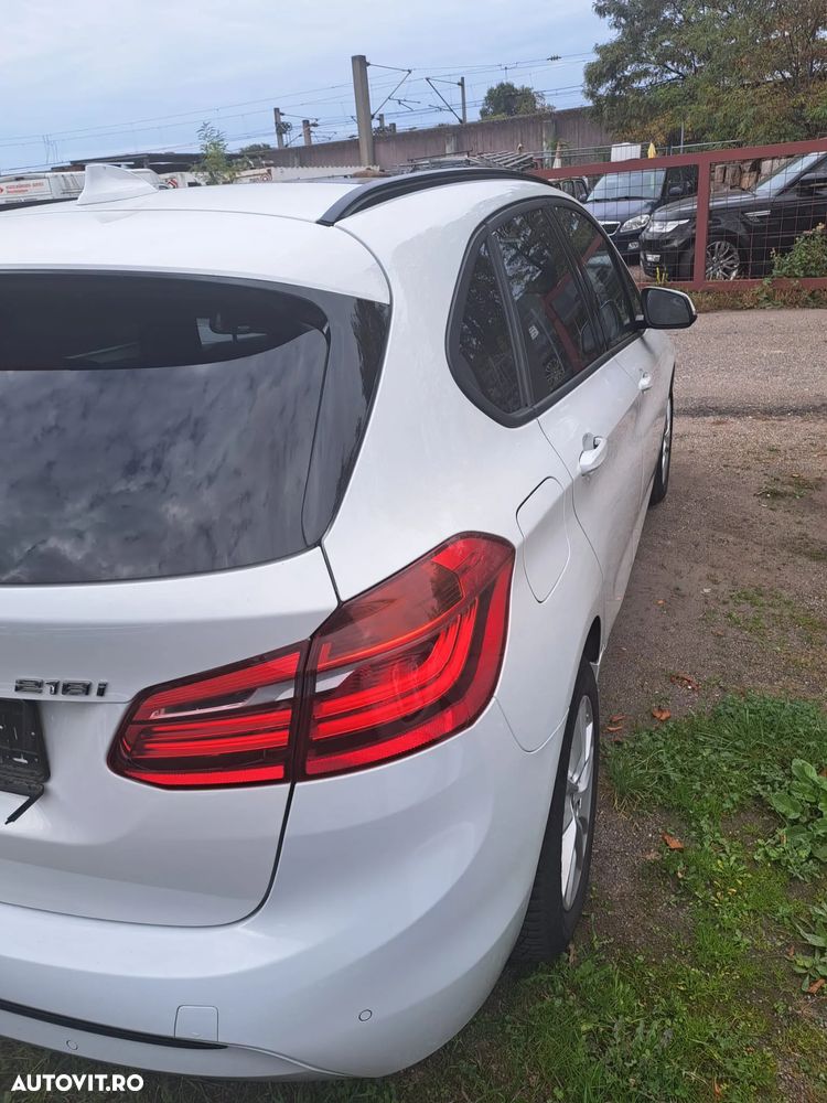 BMW Seria 2 218i Sport Line - 6