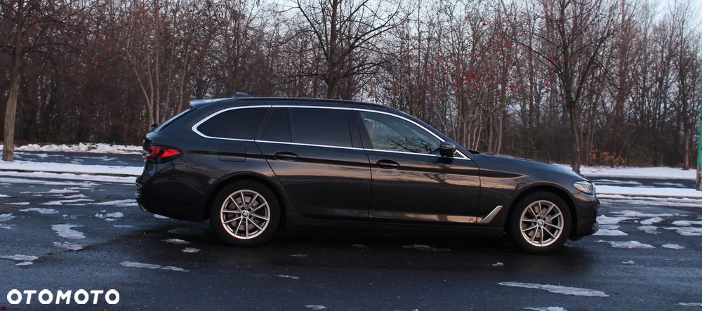 BMW Seria 5 520d Luxury Line sport - 11