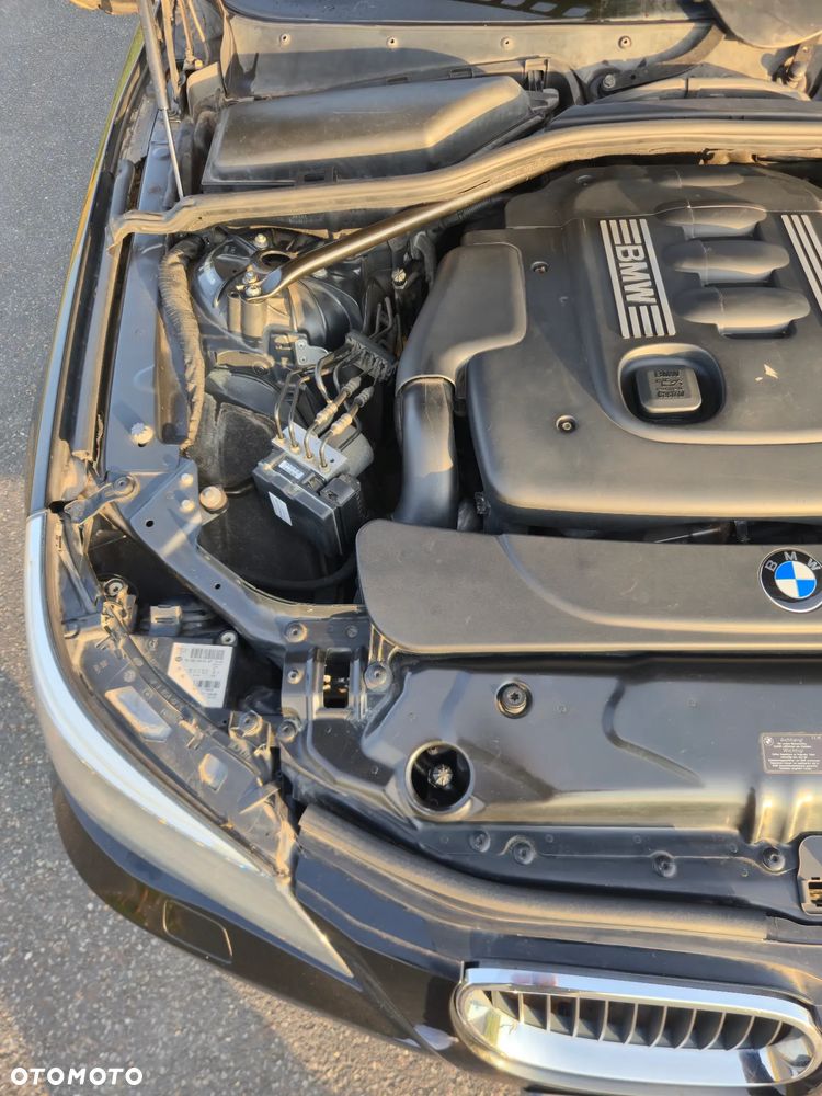 BMW Seria 5 520d - 22