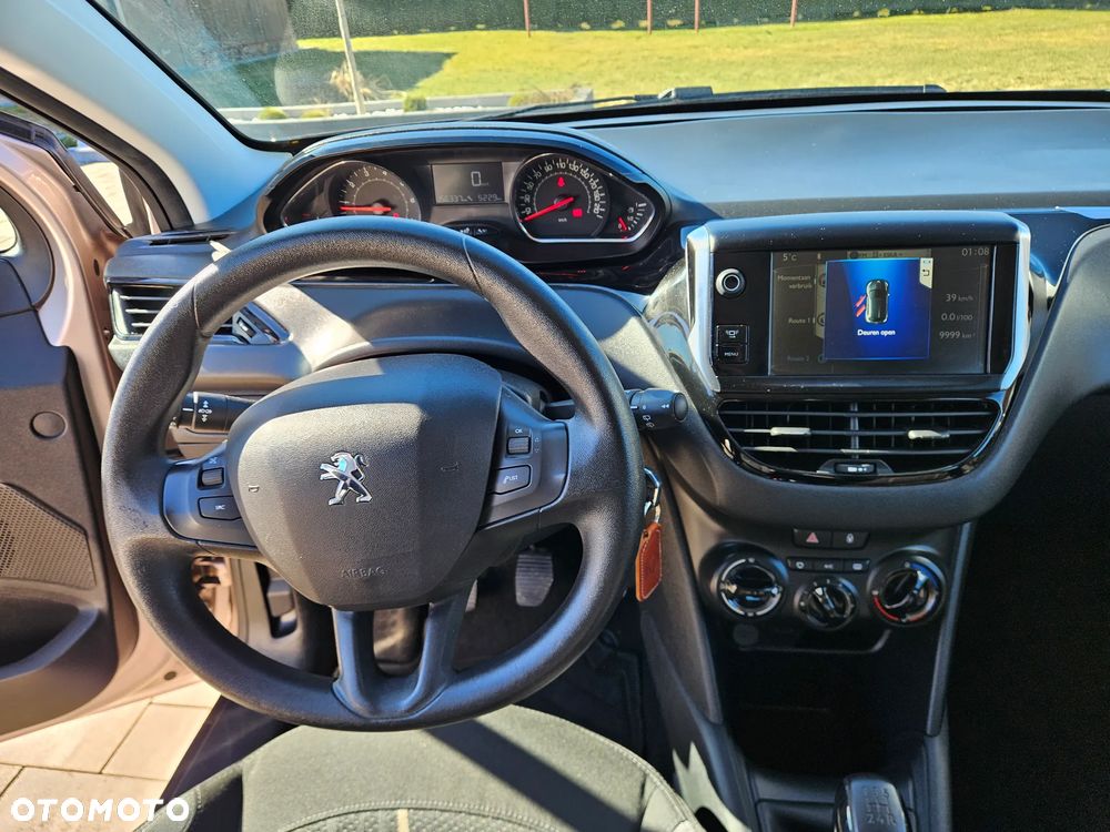 Peugeot 208 82 PureTech Style - 22