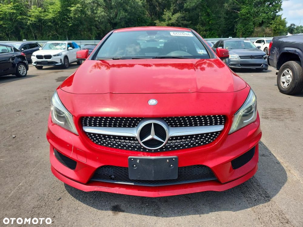 Mercedes-Benz CLA 250 4Matic 7G-DCT AMG Line - 3