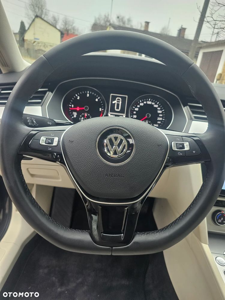 Volkswagen Passat 1.6 TDI (BlueMotion Technology) Comfortline - 12