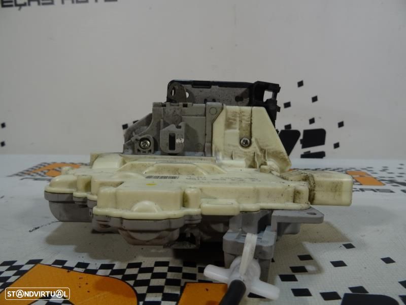 Fecho Da Porta Trás Esquerda Volkswagen Passat (3C2)  3C4839015a / 3C4 - 6