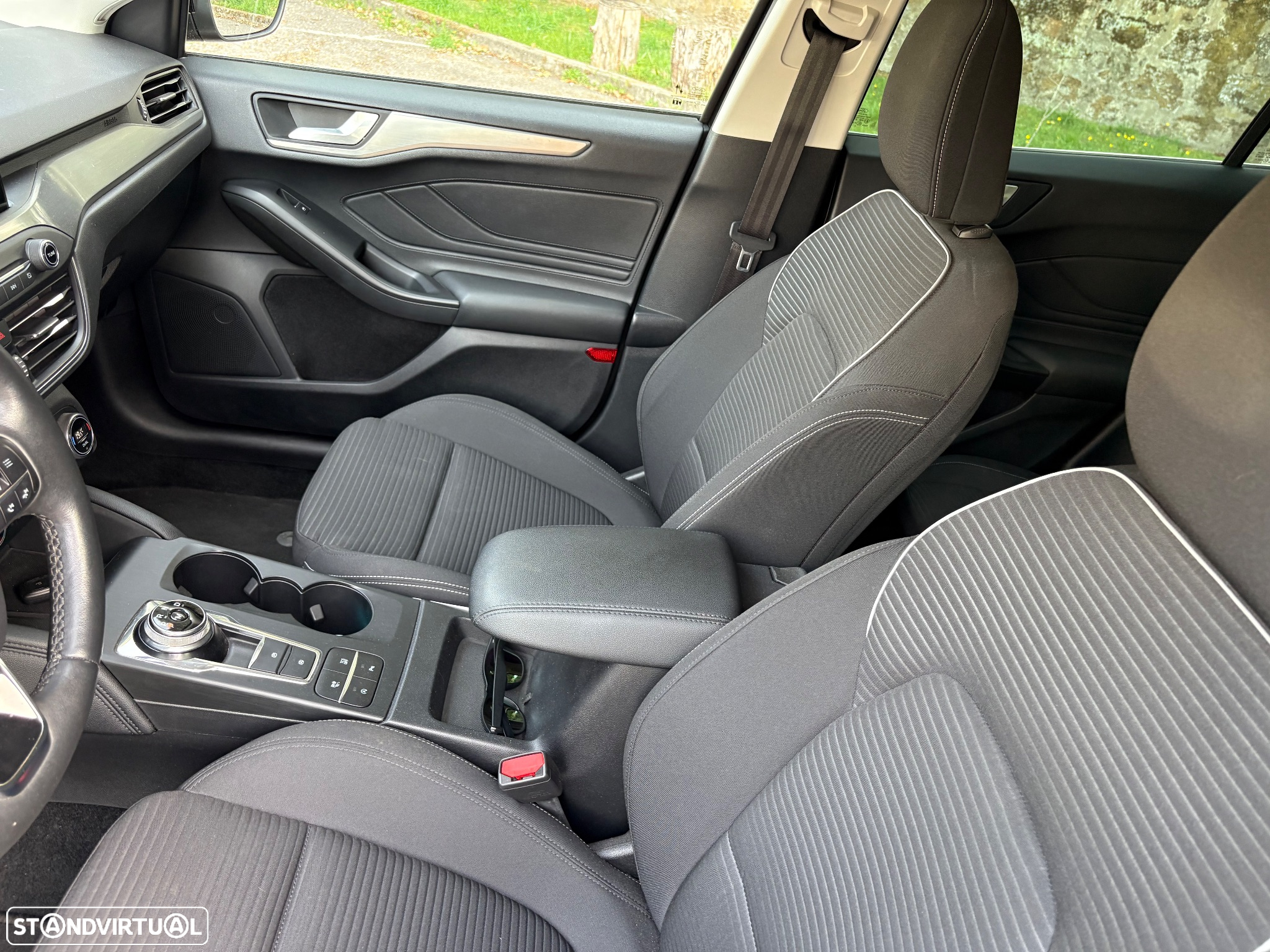 Ford Focus 1.5 EcoBlue S&S Aut. ACTIVE DESIGN - 11