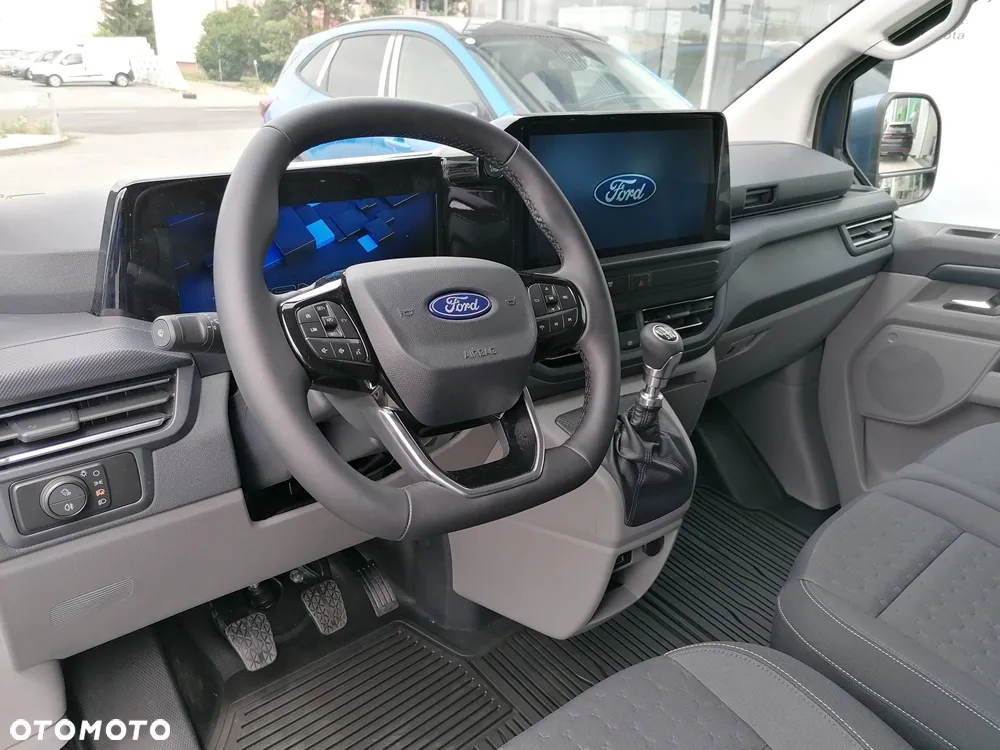 Ford CUSTOM - 14