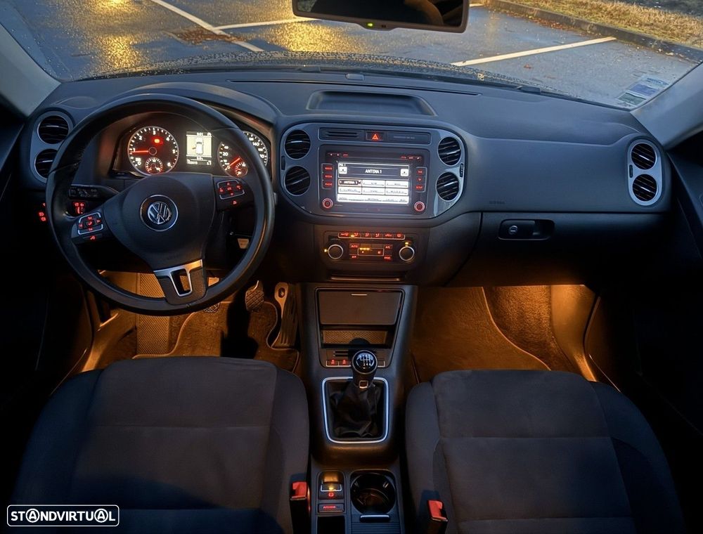 VW Tiguan 2.0 TDi Sport BlueMotion - 16