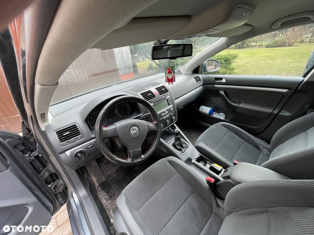 Volkswagen Jetta - 6
