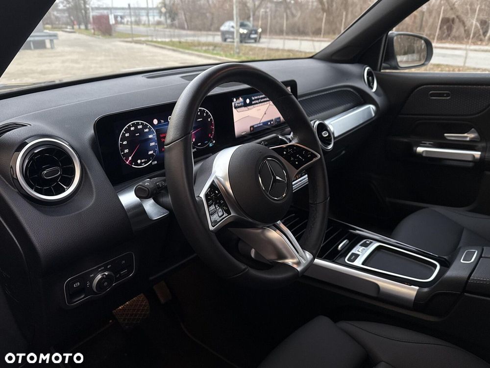 Mercedes-Benz GLB - 14