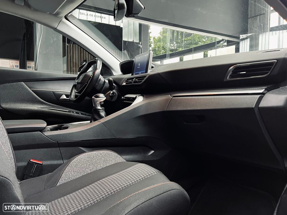 Peugeot 3008 1.5 BlueHDi Active - 16