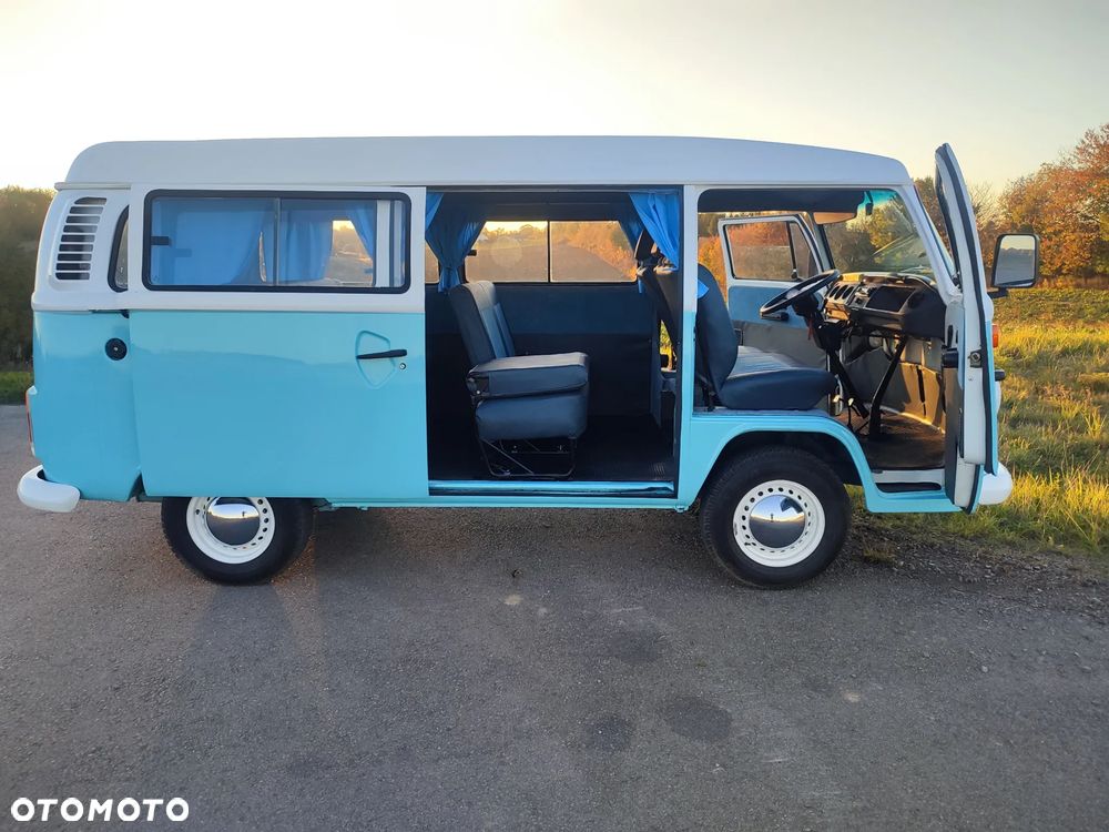 Volkswagen Transporter - 2