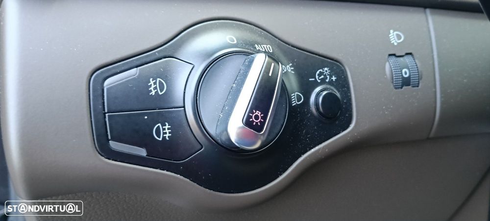 Audi A4 Avant 2.0 TDI exclusive - 17