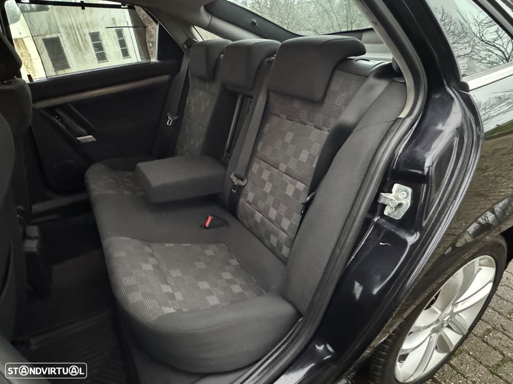 Opel Vectra 1.9 CDTI DPF Sport/GTS - 26