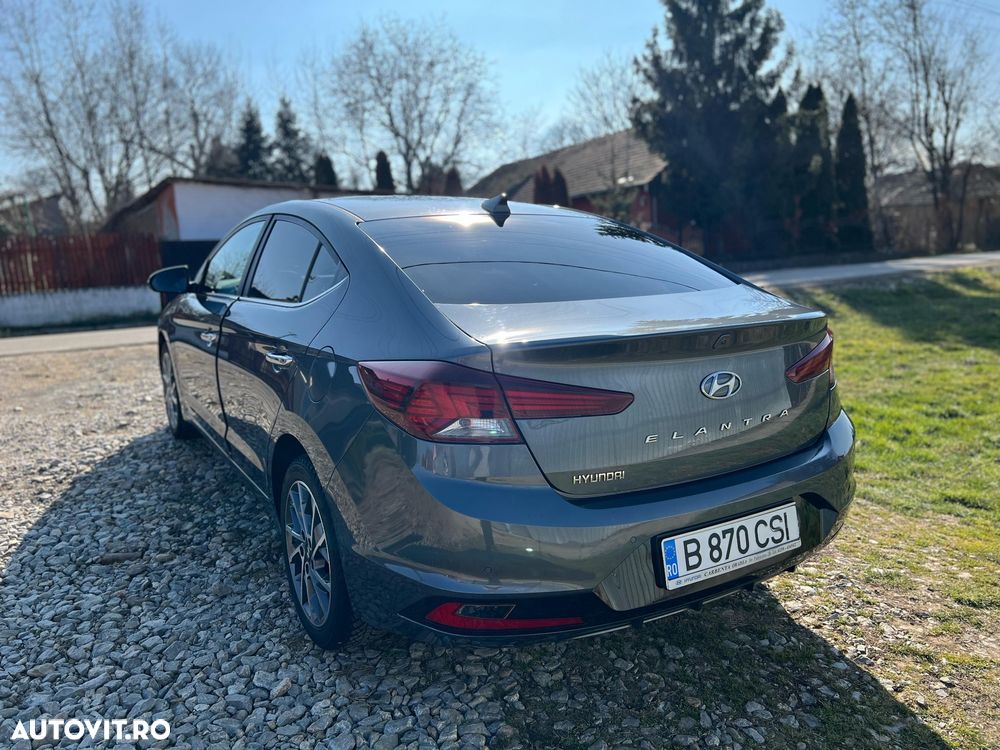 Hyundai Elantra 1.6 MPi Aut. Exclusive - 3