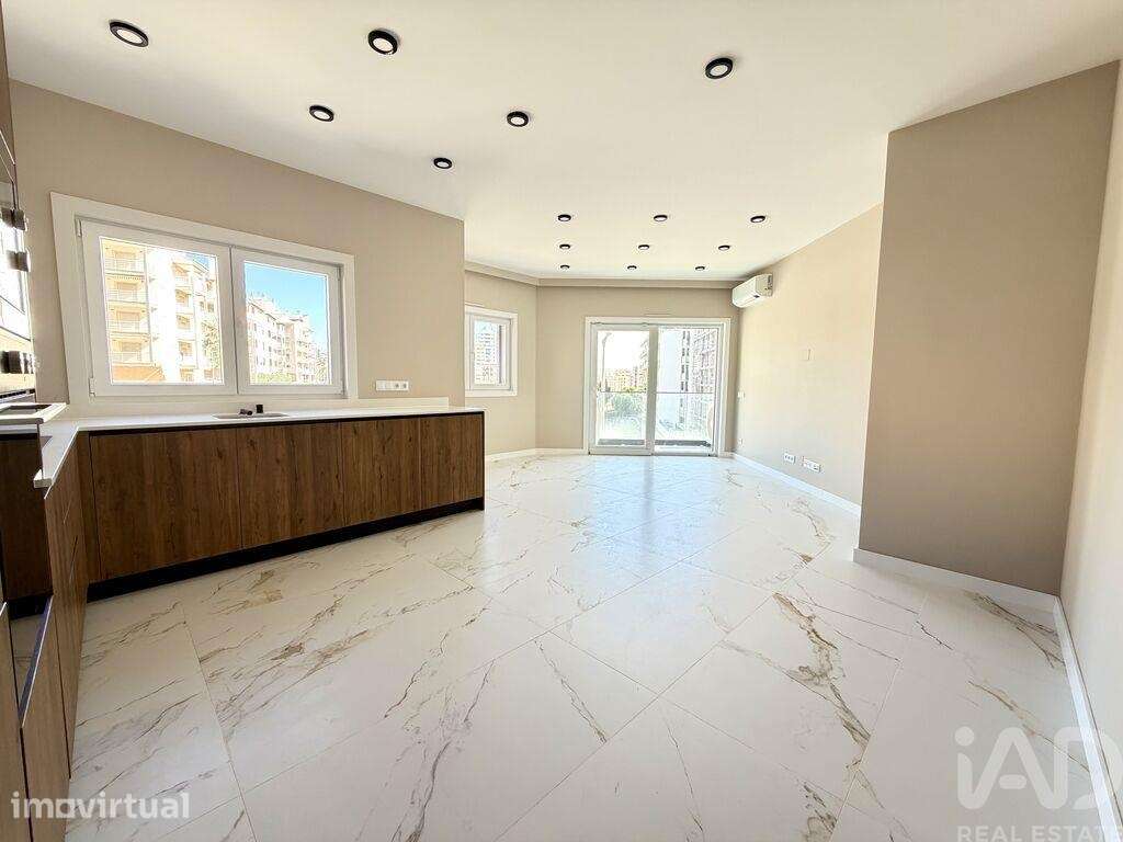 Apartamento T2 em Armação de Pêra de 80,00 m2