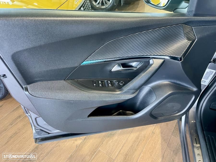 Peugeot 2008 1.2 PureTech Style - 23