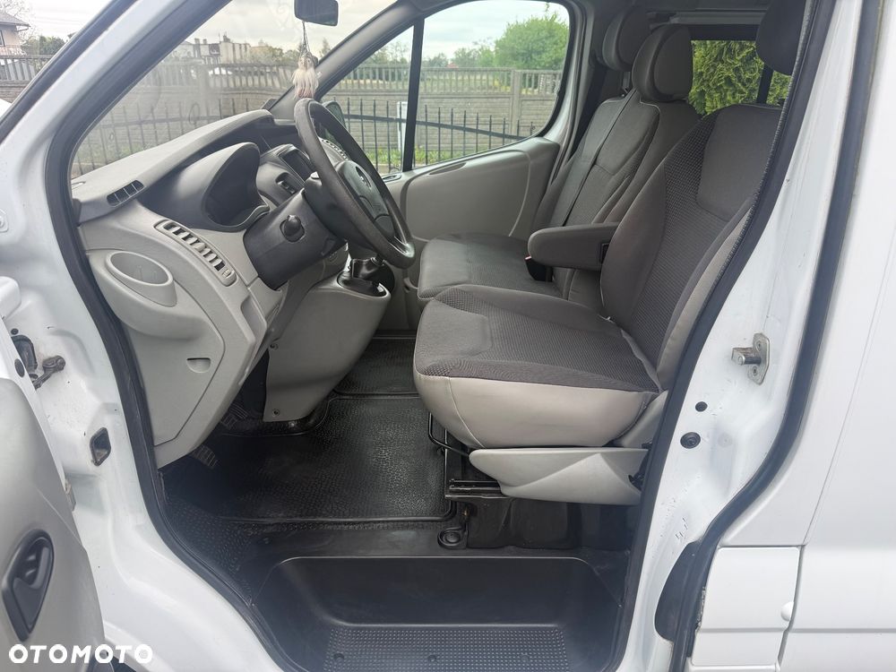 Opel Vivaro - 12