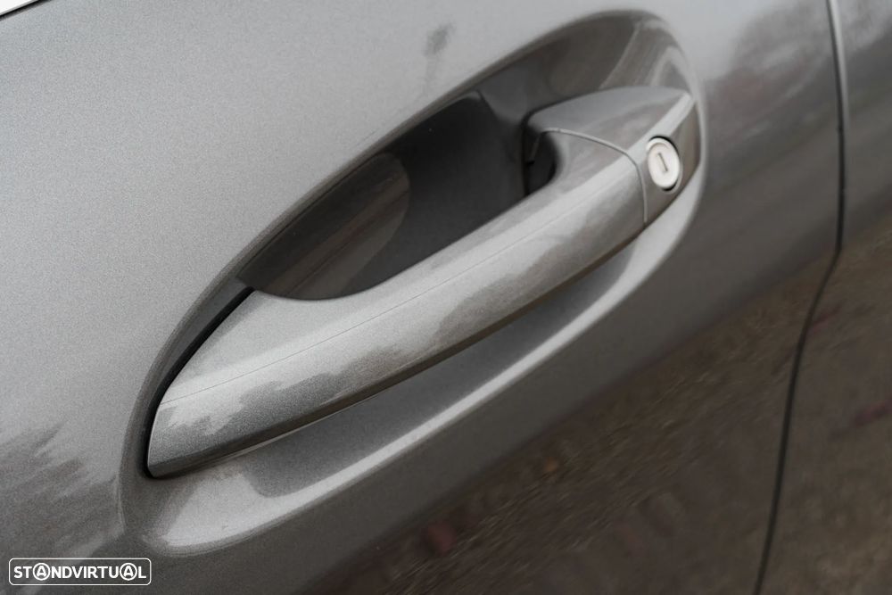 Mercedes-Benz CLA 200 Shooting Brake d Urban - 14