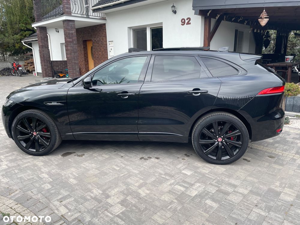 Jaguar F-Pace 2.0 i4P AWD R-Sport - 9