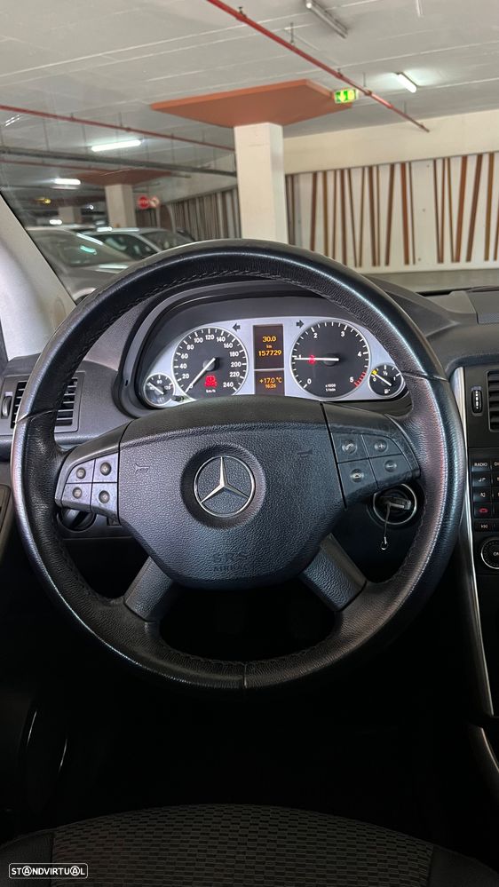 Mercedes-Benz B 180 CDI - 16