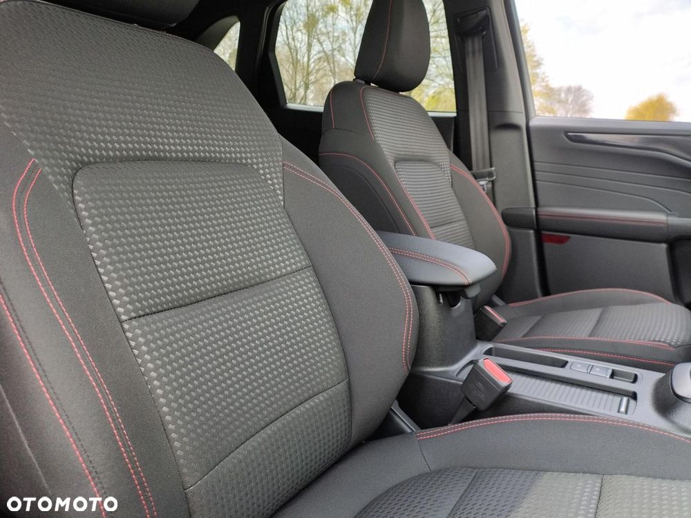 Ford Kuga 1.5 EcoBoost FWD ST-Line X - 30