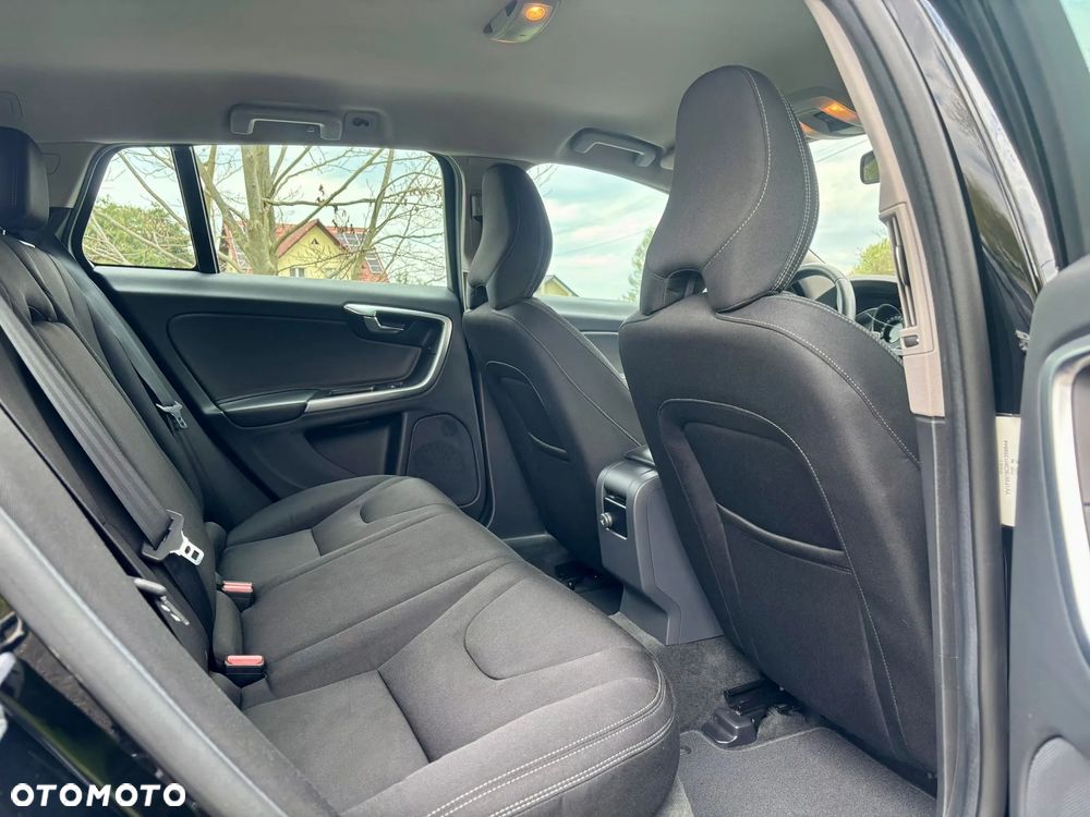 Volvo V60 D2 Geartronic - 38
