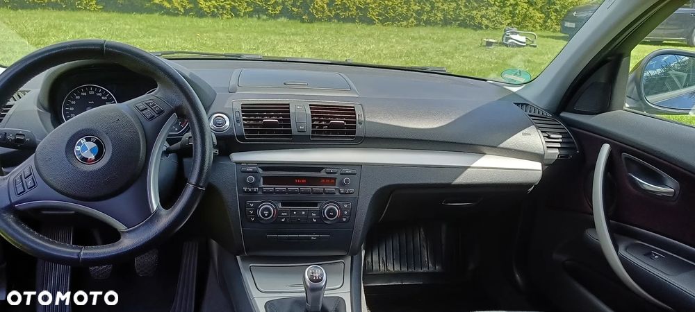 BMW Seria 1 116i - 8