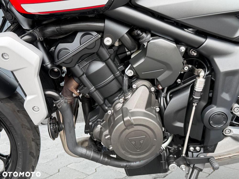 Triumph Trident - 37