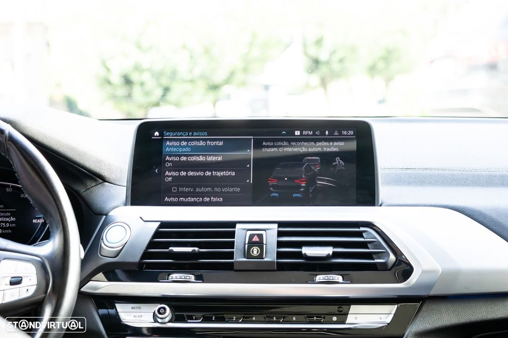 BMW iX3 Inspiring - 43