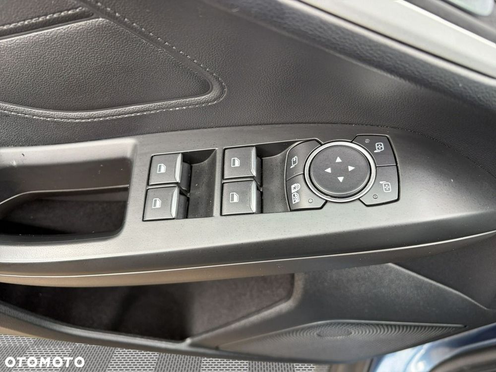 Ford Focus 1.5 EcoBlue Connected - 12