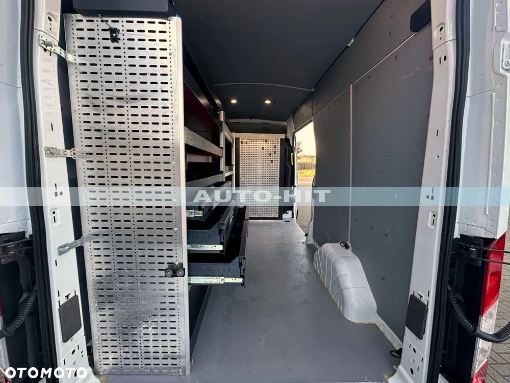 Ford Transit - 19