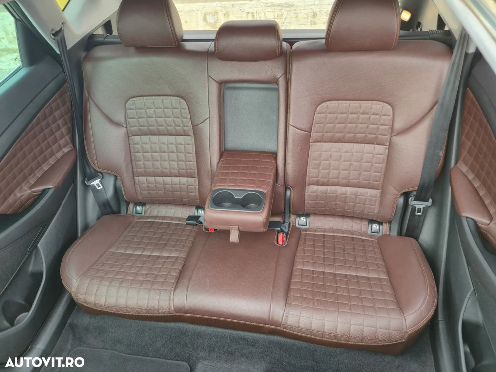 Hyundai Tucson 2.0 CRDI 4WD Automatik 25 Jahre - 22