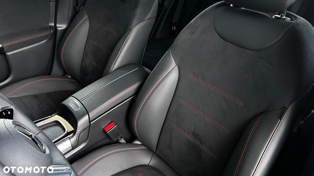Mercedes-Benz GLA 200 mHEV AMG Line 7G-DCT - 12