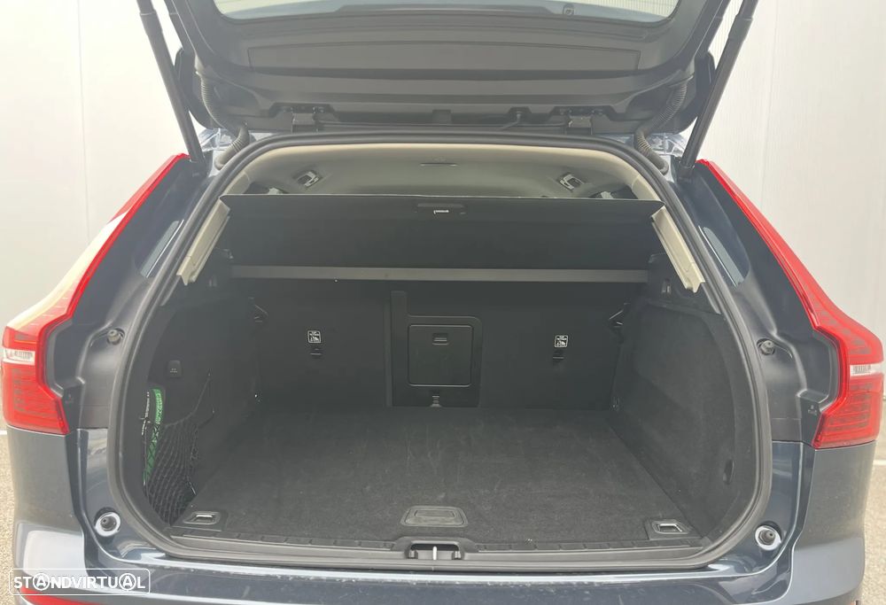 Volvo XC 60 2.0 B4 Core - 10