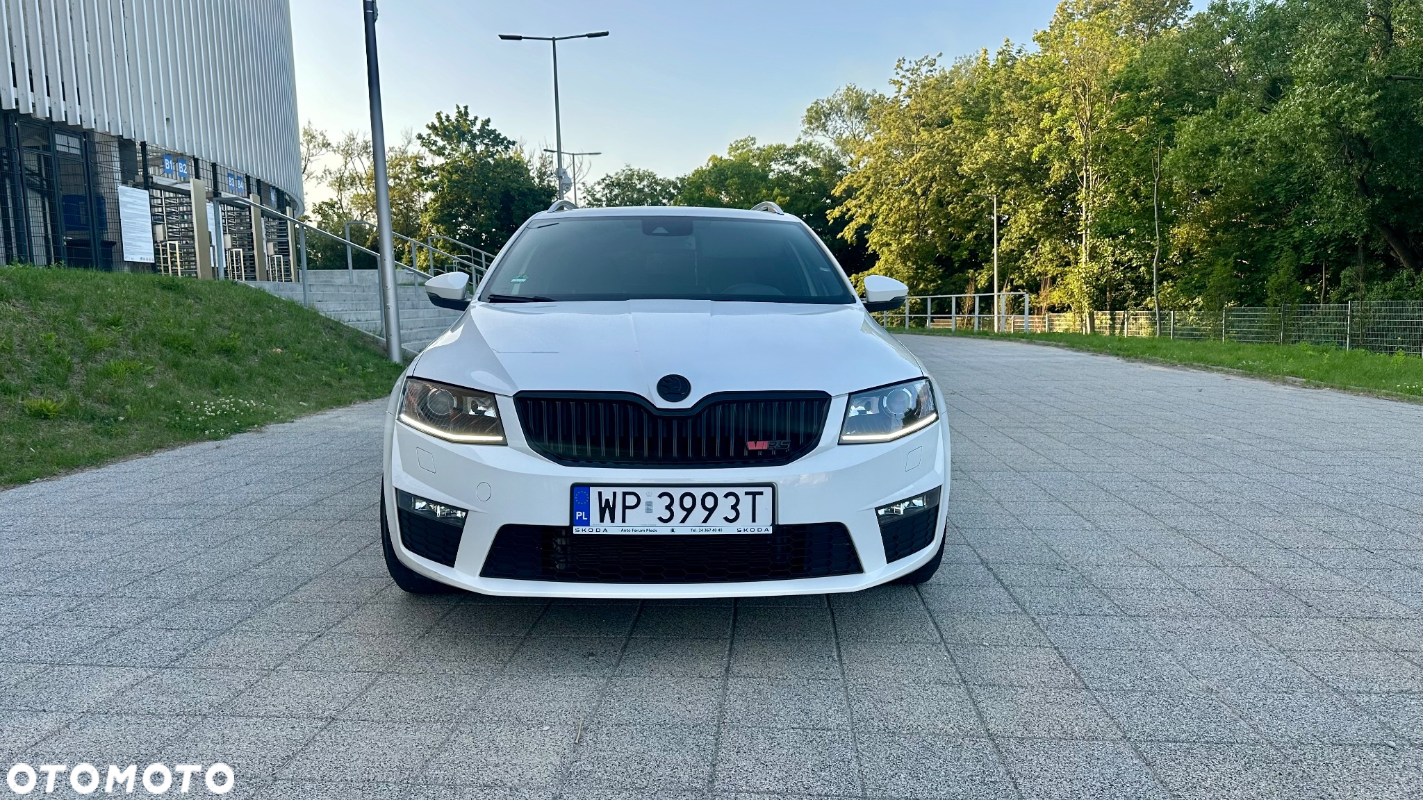 Skoda Octavia 2.0 TDI DSG RS - 10