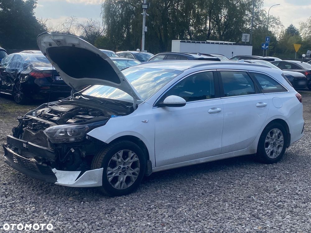 Kia Ceed 1.5 T-GDI M - 3