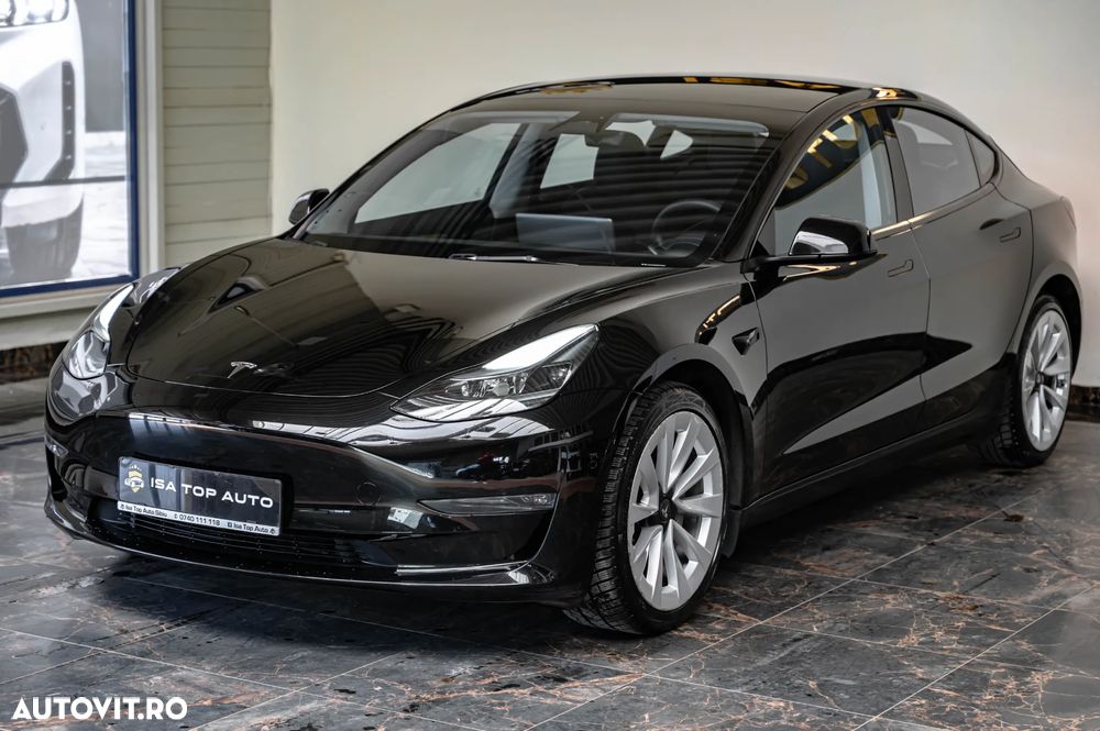 Tesla Model 3 Langstreckenbatterie Allradantrieb Dual Motor - 30