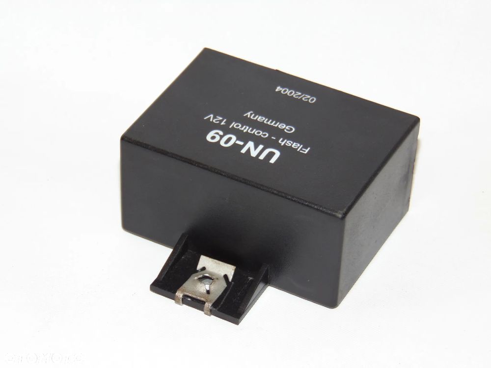 Moduł przekaźnik sterownik świateł haka holowniczego przyczepy UN-09 Flash Control VW Volkswagen Skoda Seat Audi Mercedes Volvo Opel Ford Toyota - 4