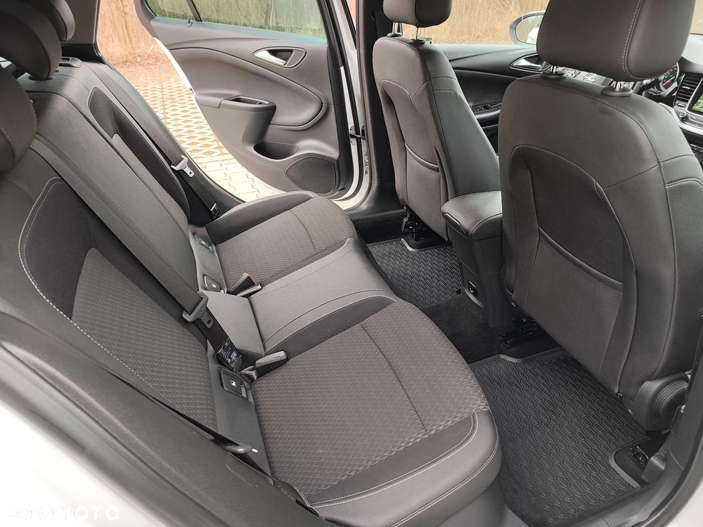 Opel Astra 1.4 Turbo Innovation - 18