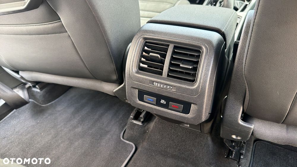 Volkswagen Touran 1.5 TSI ACT OPF DSG Trendline - 31