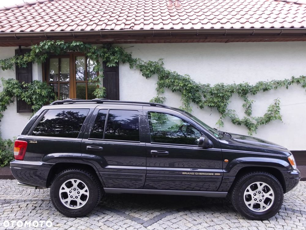 Jeep Grand Cherokee - 12