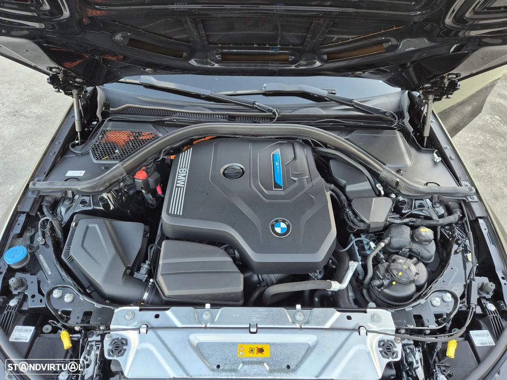 BMW 330 e Auto - 12